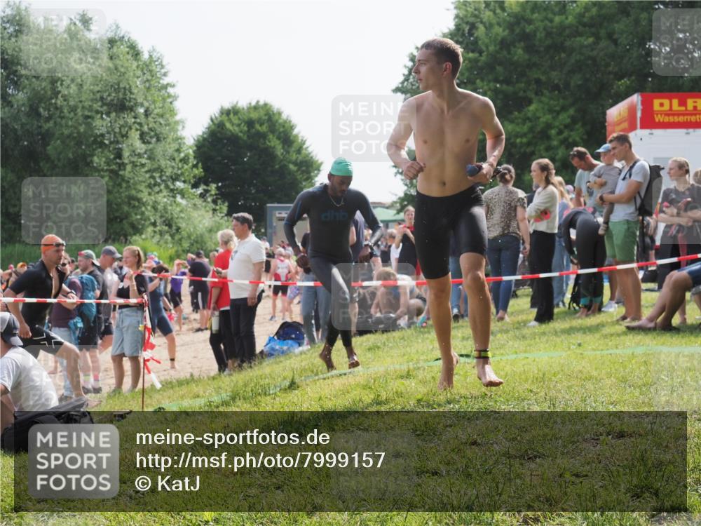 15.06.2025 - 27. Vierlanden-Triathlon KatJ http://msf.ph/oto/7999157 15.06.2025 09:56:21 Schwimmen 260, 277, 314, 315, 323, 349, 438 meine-sportfotos.de