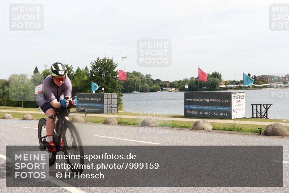15.06.2025 - 27. Vierlanden-Triathlon H.Heesch http://msf.ph/oto/7999159 15.06.2025 10:19:18 Radfahren 37, 216, 387, 399 meine-sportfotos.de