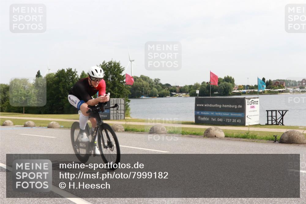 15.06.2025 - 27. Vierlanden-Triathlon H.Heesch http://msf.ph/oto/7999182 15.06.2025 10:20:05 Radfahren 20, 69, 85, 162 meine-sportfotos.de