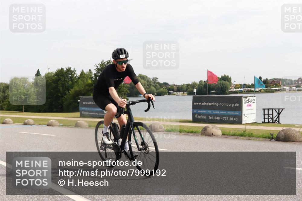 15.06.2025 - 27. Vierlanden-Triathlon H.Heesch http://msf.ph/oto/7999192 15.06.2025 10:20:06 Radfahren 20, 69, 85, 162 meine-sportfotos.de