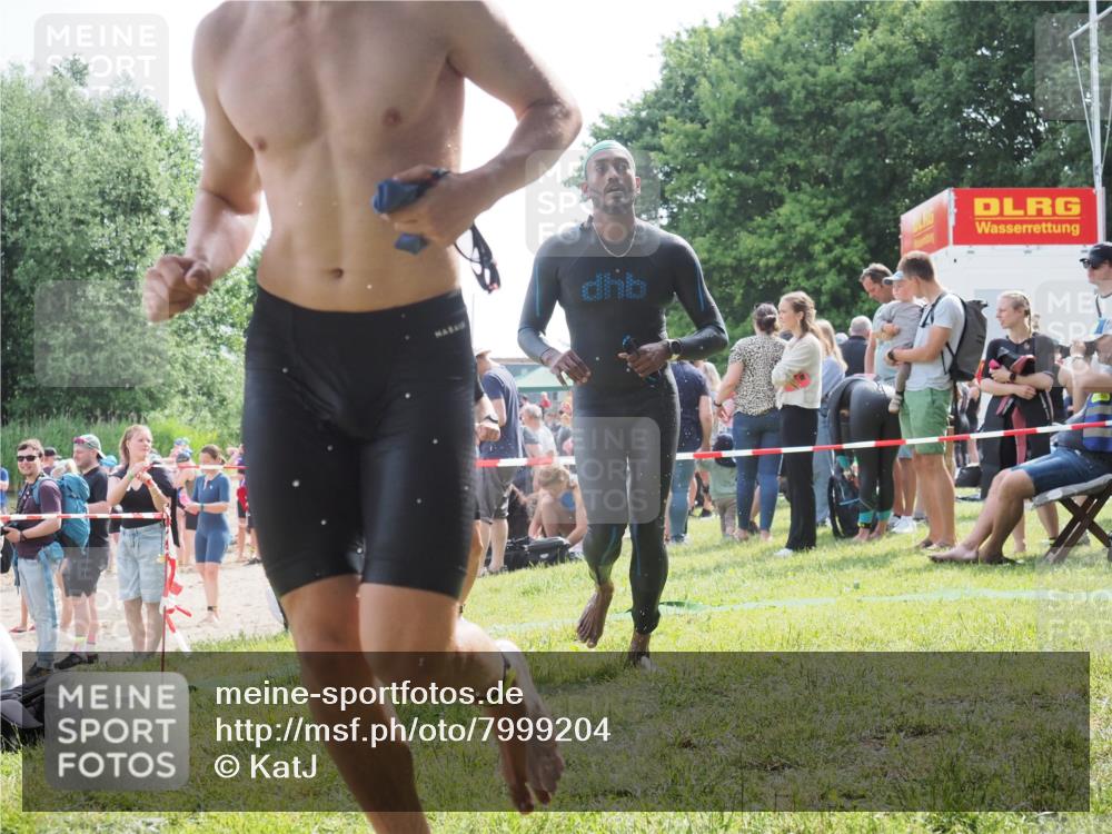 15.06.2025 - 27. Vierlanden-Triathlon KatJ http://msf.ph/oto/7999204 15.06.2025 09:56:22 Schwimmen 260, 314, 315, 323, 349, 438 meine-sportfotos.de
