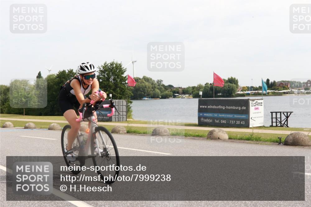 15.06.2025 - 27. Vierlanden-Triathlon H.Heesch http://msf.ph/oto/7999238 15.06.2025 10:20:48 Radfahren 206, 622 meine-sportfotos.de