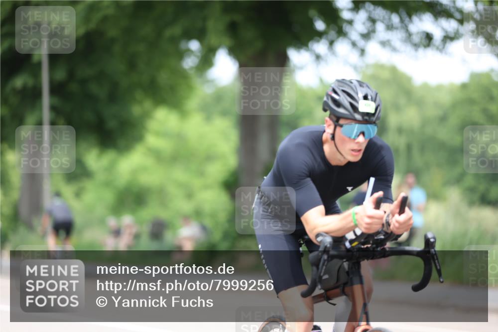 15.06.2025 - 7 Türme Triathlon Yannick Fuchs http://msf.ph/oto/7999256 15.06.2025 13:14:06 Radfahren 213, 258, 263, 418, 439, 459, 501, 722, 761, 1026, 1184 meine-sportfotos.de
