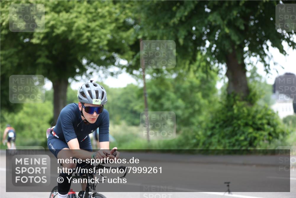 15.06.2025 - 7 Türme Triathlon Yannick Fuchs http://msf.ph/oto/7999261 15.06.2025 12:21:55 Radfahren 257, 371, 628 meine-sportfotos.de