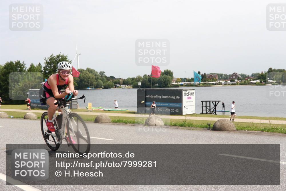 21.06.2025 - 27. Vierlanden-Triathlon H.Heesch http://msf.ph/oto/7999281 15.06.2025 11:39:04 Radfahren 227, 732 meine-sportfotos.de
