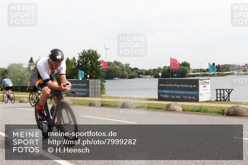 15.06.2025 - 27. Vierlanden-Triathlon H.Heesch http://msf.ph/oto/7999282 15.06.2025 10:22:16 Radfahren 39, 54, 73, 207, 466, 612, 618 meine-sportfotos.de
