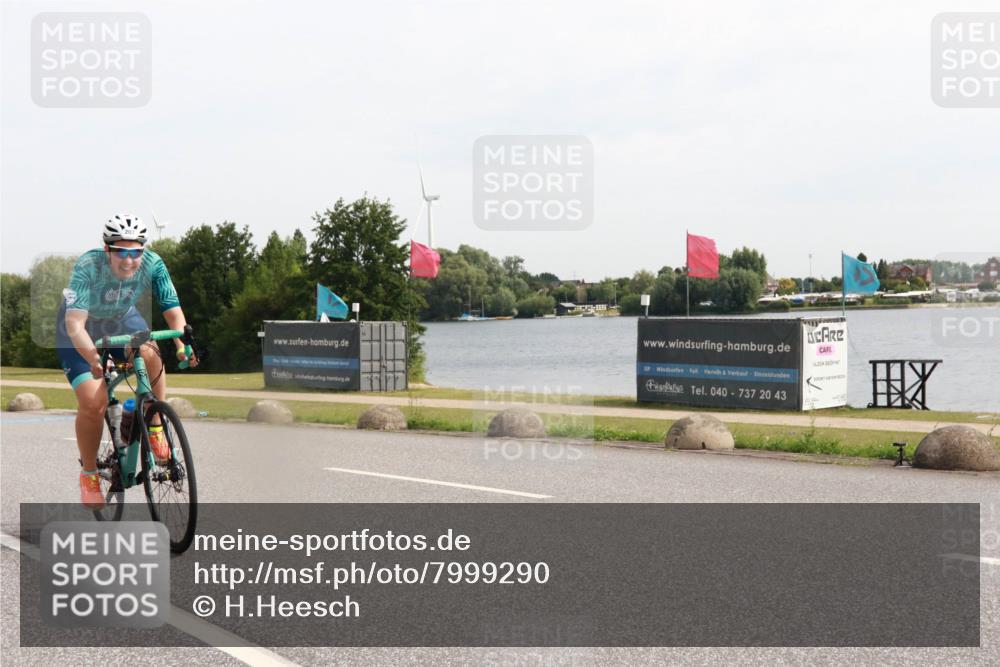 15.06.2025 - 27. Vierlanden-Triathlon H.Heesch http://msf.ph/oto/7999290 15.06.2025 10:22:18 Radfahren 39, 54, 73, 82, 149, 207, 466, 612, 618 meine-sportfotos.de