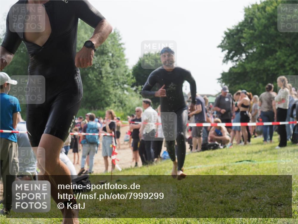 15.06.2025 - 27. Vierlanden-Triathlon KatJ http://msf.ph/oto/7999299 15.06.2025 09:56:25 Schwimmen 260, 314, 315, 323, 438 meine-sportfotos.de