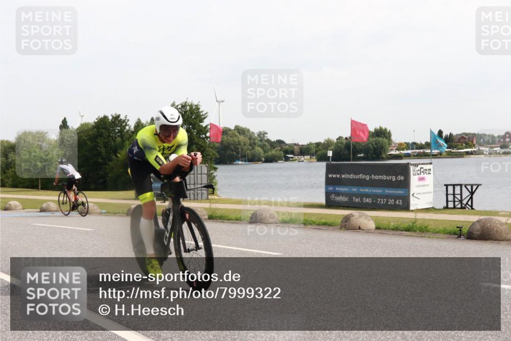 15.06.2025 - 27. Vierlanden-Triathlon H.Heesch http://msf.ph/oto/7999322 15.06.2025 10:22:25 Radfahren 82, 94, 113, 149, 490 meine-sportfotos.de