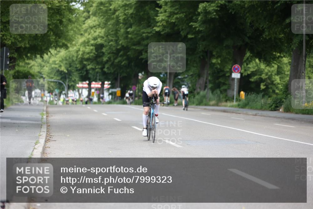 15.06.2025 - 7 Türme Triathlon Yannick Fuchs http://msf.ph/oto/7999323 15.06.2025 12:22:01 Radfahren 215, 248, 371 meine-sportfotos.de