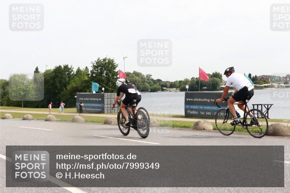 15.06.2025 - 27. Vierlanden-Triathlon H.Heesch http://msf.ph/oto/7999349 15.06.2025 10:23:01 Radfahren 86, 234, 480, 509, 605, 630, 632 meine-sportfotos.de