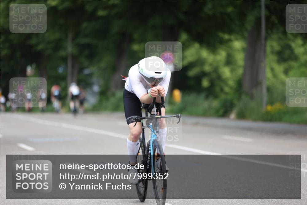 15.06.2025 - 7 Türme Triathlon Yannick Fuchs http://msf.ph/oto/7999352 15.06.2025 12:22:02 Radfahren 215, 248 meine-sportfotos.de