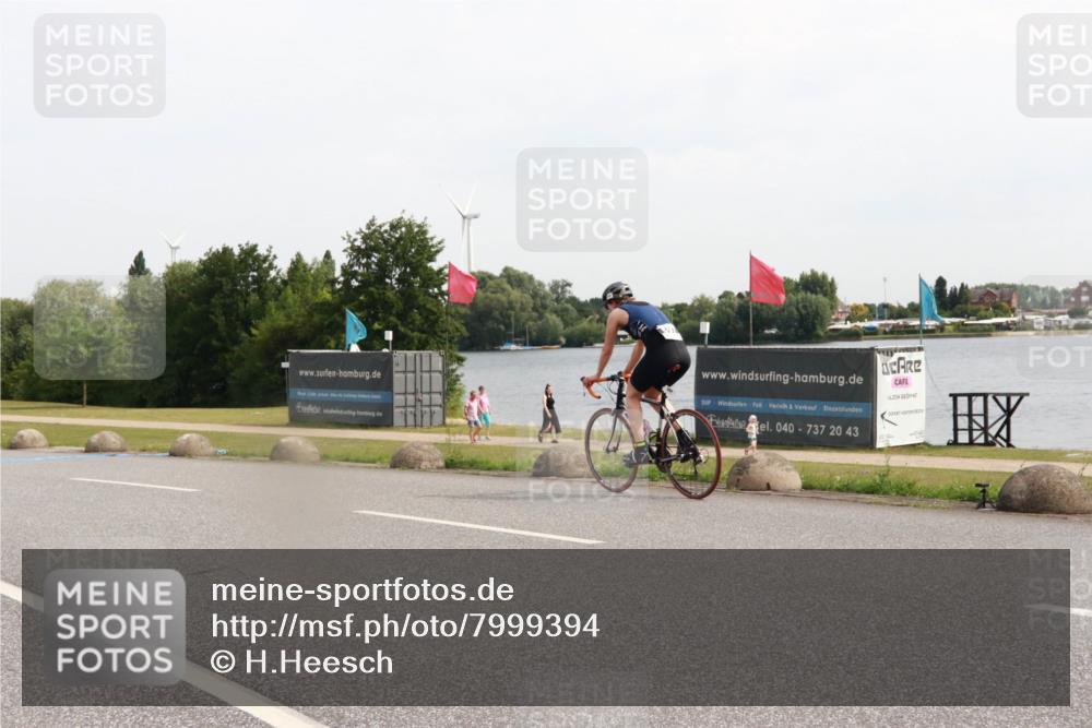 15.06.2025 - 27. Vierlanden-Triathlon H.Heesch http://msf.ph/oto/7999394 15.06.2025 10:23:14 Radfahren 80, 570, 620 meine-sportfotos.de