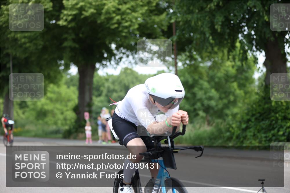 15.06.2025 - 7 Türme Triathlon Yannick Fuchs http://msf.ph/oto/7999431 15.06.2025 12:22:03 Radfahren 215, 248 meine-sportfotos.de