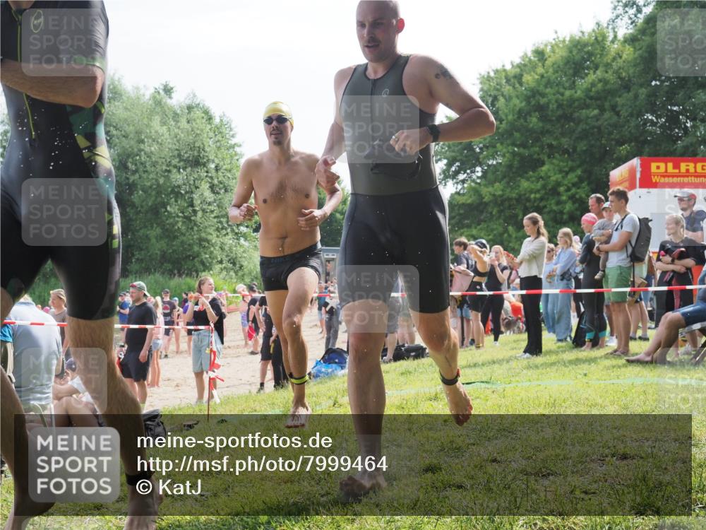 15.06.2025 - 27. Vierlanden-Triathlon KatJ http://msf.ph/oto/7999464 15.06.2025 09:56:42 Schwimmen 254, 276, 281, 286, 320, 341 meine-sportfotos.de