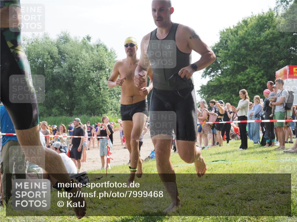 15.06.2025 - 27. Vierlanden-Triathlon KatJ http://msf.ph/oto/7999468 15.06.2025 09:56:42 Schwimmen 254, 276, 281, 286, 320, 341 meine-sportfotos.de