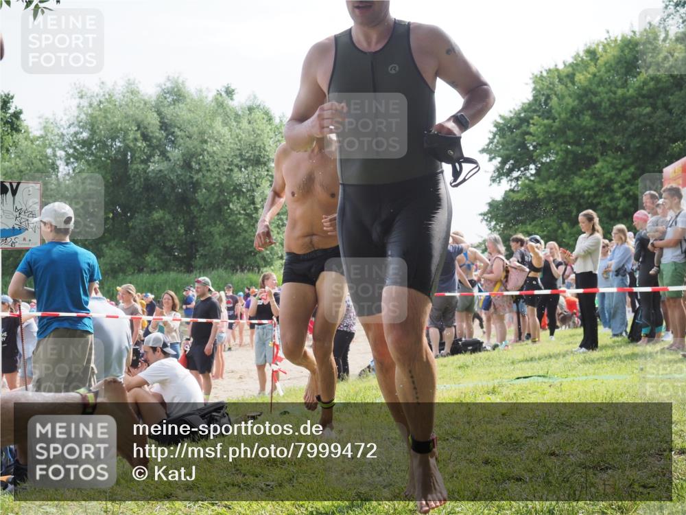 15.06.2025 - 27. Vierlanden-Triathlon KatJ http://msf.ph/oto/7999472 15.06.2025 09:56:42 Schwimmen 254, 276, 281, 286, 320, 341 meine-sportfotos.de