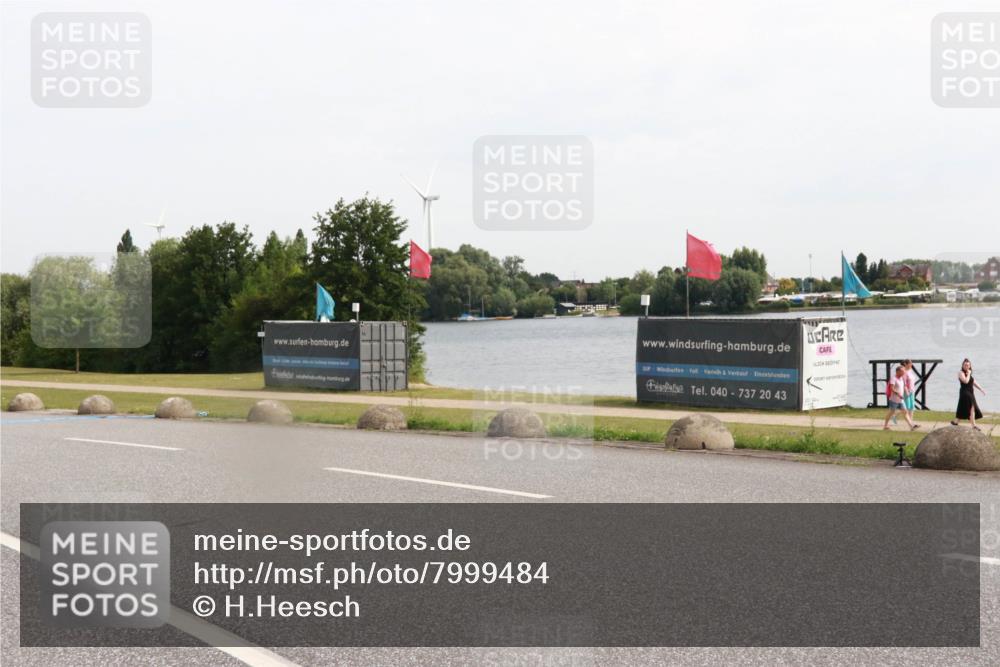 15.06.2025 - 27. Vierlanden-Triathlon H.Heesch http://msf.ph/oto/7999484 15.06.2025 10:23:29 Radfahren 60, 64, 507, 608 meine-sportfotos.de