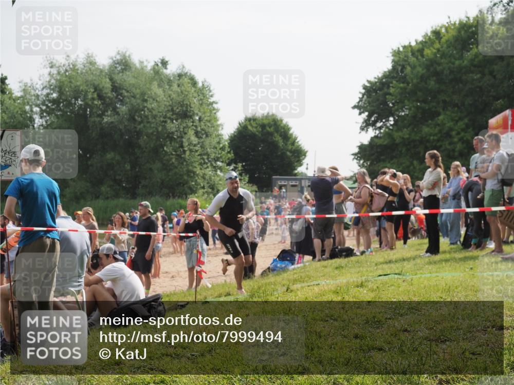 15.06.2025 - 27. Vierlanden-Triathlon KatJ http://msf.ph/oto/7999494 15.06.2025 09:56:44 Schwimmen 254, 275, 276, 281, 286, 320, 341 meine-sportfotos.de