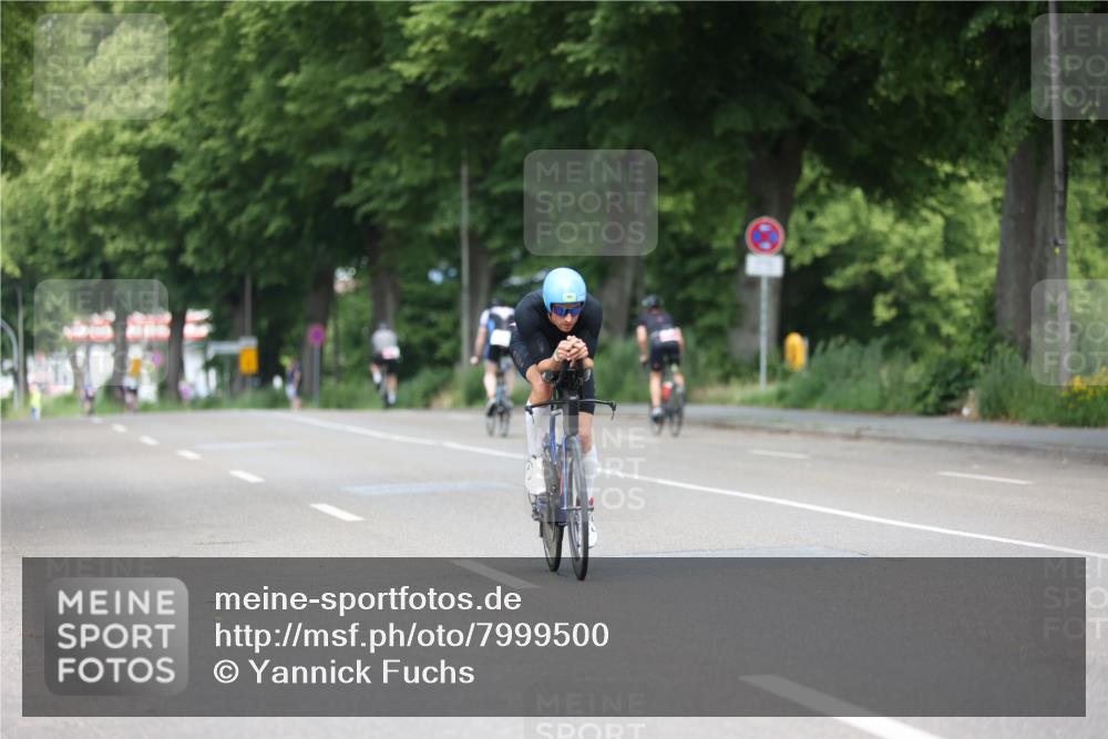 15.06.2025 - 7 Türme Triathlon Yannick Fuchs http://msf.ph/oto/7999500 15.06.2025 12:22:34 Radfahren 615, 649, 678 meine-sportfotos.de