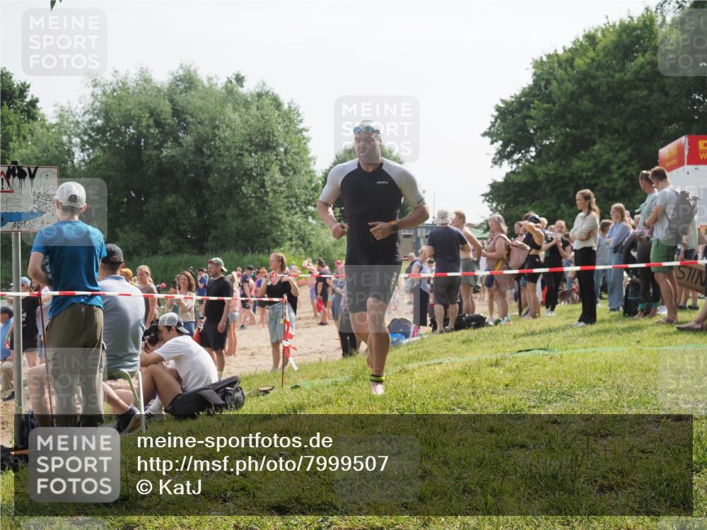 15.06.2025 - 27. Vierlanden-Triathlon KatJ http://msf.ph/oto/7999507 15.06.2025 09:56:45 Schwimmen 254, 275, 276, 281, 286, 320, 341 meine-sportfotos.de