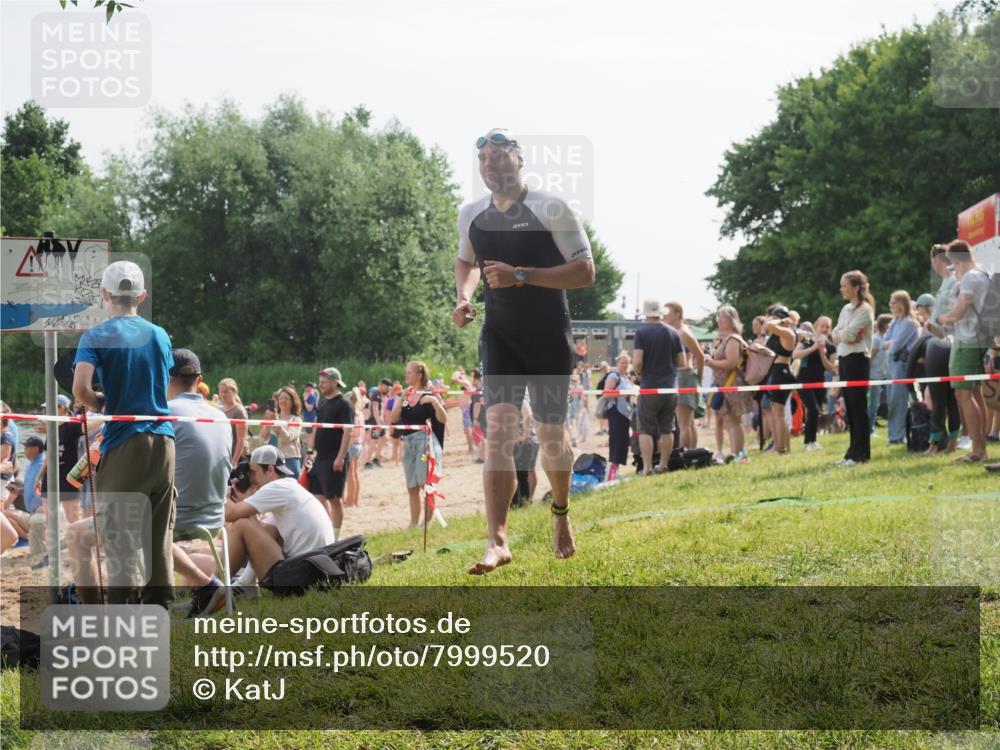 15.06.2025 - 27. Vierlanden-Triathlon KatJ http://msf.ph/oto/7999520 15.06.2025 09:56:46 Schwimmen 254, 275, 276, 281, 286, 320, 341 meine-sportfotos.de