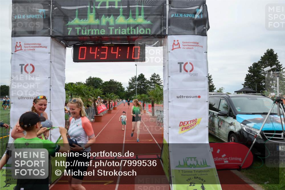 15.06.2025 - 7 Türme Triathlon Michael Strokosch http://msf.ph/oto/7999536 15.06.2025 14:34:10 Ziel  meine-sportfotos.de