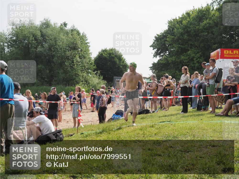 15.06.2025 - 27. Vierlanden-Triathlon KatJ http://msf.ph/oto/7999551 15.06.2025 09:56:48 Schwimmen 254, 258, 275, 276, 281, 286, 301, 320, 341 meine-sportfotos.de