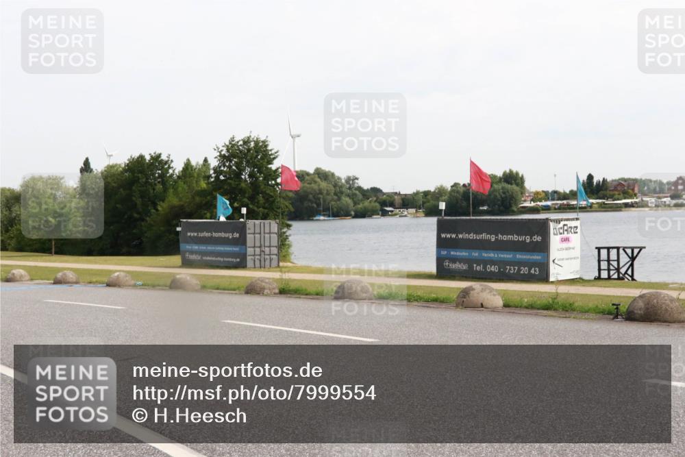 15.06.2025 - 27. Vierlanden-Triathlon H.Heesch http://msf.ph/oto/7999554 15.06.2025 10:23:33 Radfahren 226, 507 meine-sportfotos.de