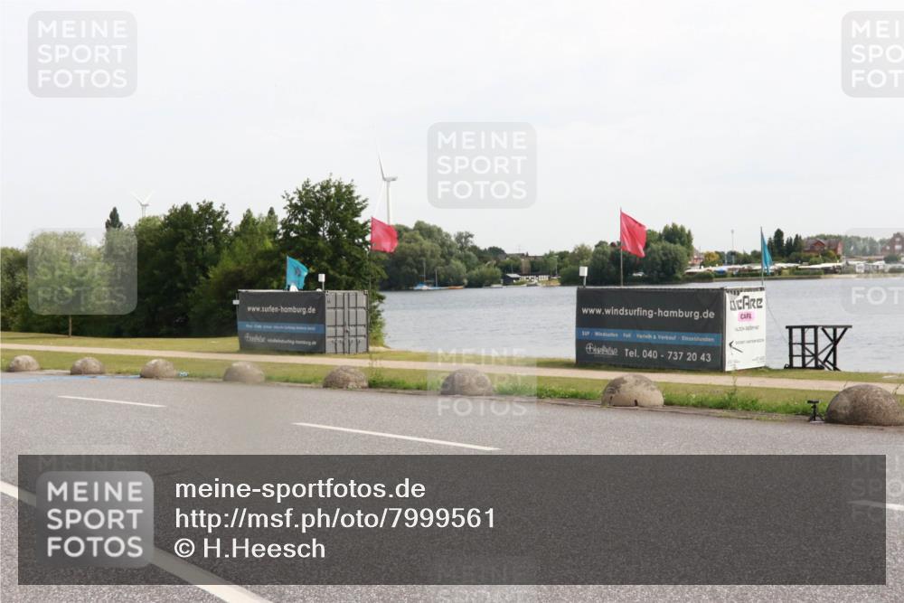 15.06.2025 - 27. Vierlanden-Triathlon H.Heesch http://msf.ph/oto/7999561 15.06.2025 10:23:33 Radfahren 226, 507 meine-sportfotos.de