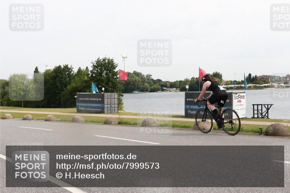 15.06.2025 - 27. Vierlanden-Triathlon H.Heesch http://msf.ph/oto/7999573 15.06.2025 10:23:34 Radfahren 226, 507, 559 meine-sportfotos.de
