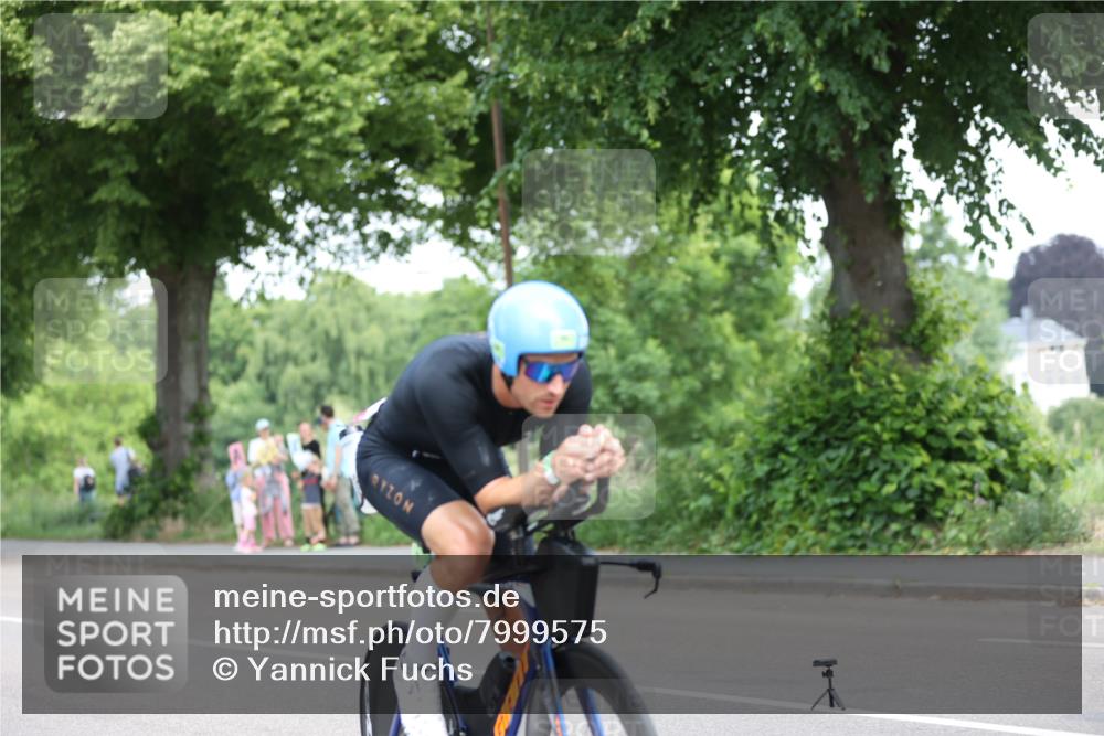 15.06.2025 - 7 Türme Triathlon Yannick Fuchs http://msf.ph/oto/7999575 15.06.2025 12:22:35 Radfahren 615, 649, 678 meine-sportfotos.de