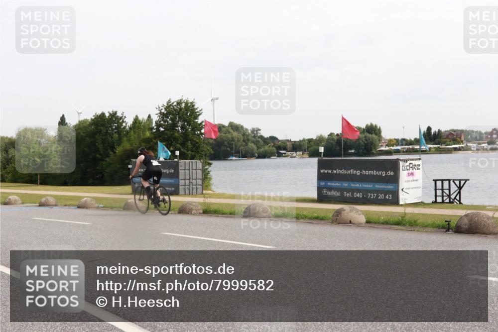 15.06.2025 - 27. Vierlanden-Triathlon H.Heesch http://msf.ph/oto/7999582 15.06.2025 10:23:35 Radfahren 226, 507, 559 meine-sportfotos.de