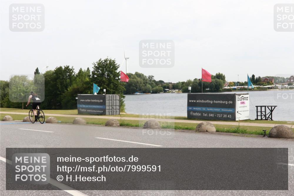 15.06.2025 - 27. Vierlanden-Triathlon H.Heesch http://msf.ph/oto/7999591 15.06.2025 10:23:35 Radfahren 226, 507, 559 meine-sportfotos.de