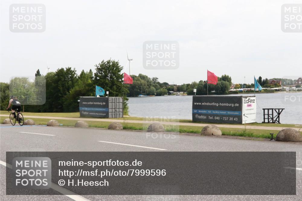 15.06.2025 - 27. Vierlanden-Triathlon H.Heesch http://msf.ph/oto/7999596 15.06.2025 10:23:36 Radfahren 226, 507, 559 meine-sportfotos.de