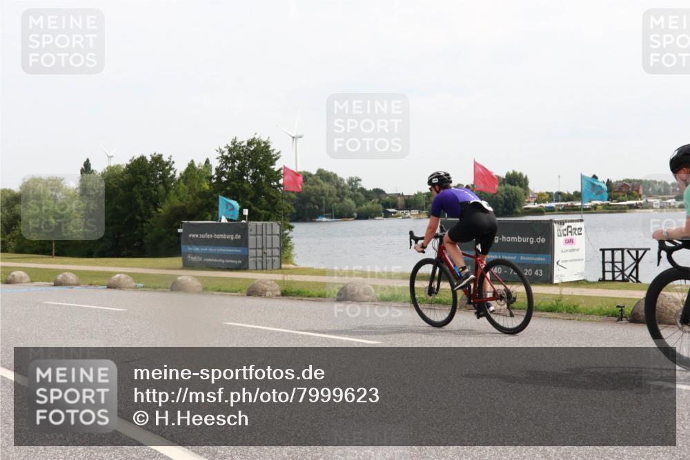 15.06.2025 - 27. Vierlanden-Triathlon H.Heesch http://msf.ph/oto/7999623 15.06.2025 10:23:46 Radfahren 163, 611 meine-sportfotos.de