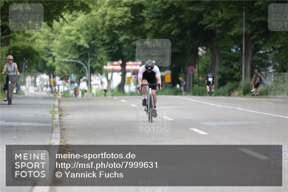 15.06.2025 - 7 Türme Triathlon Yannick Fuchs http://msf.ph/oto/7999631 15.06.2025 12:23:03 Radfahren 274, 331, 380, 485, 608 meine-sportfotos.de