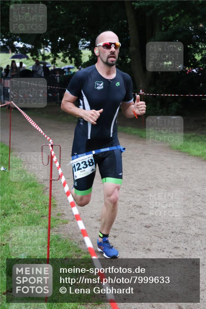 21.06.2025 - 27. Vierlanden-Triathlon Lena Gebhardt http://msf.ph/oto/7999633 15.06.2025 14:00:52 Laufen 1238 meine-sportfotos.de