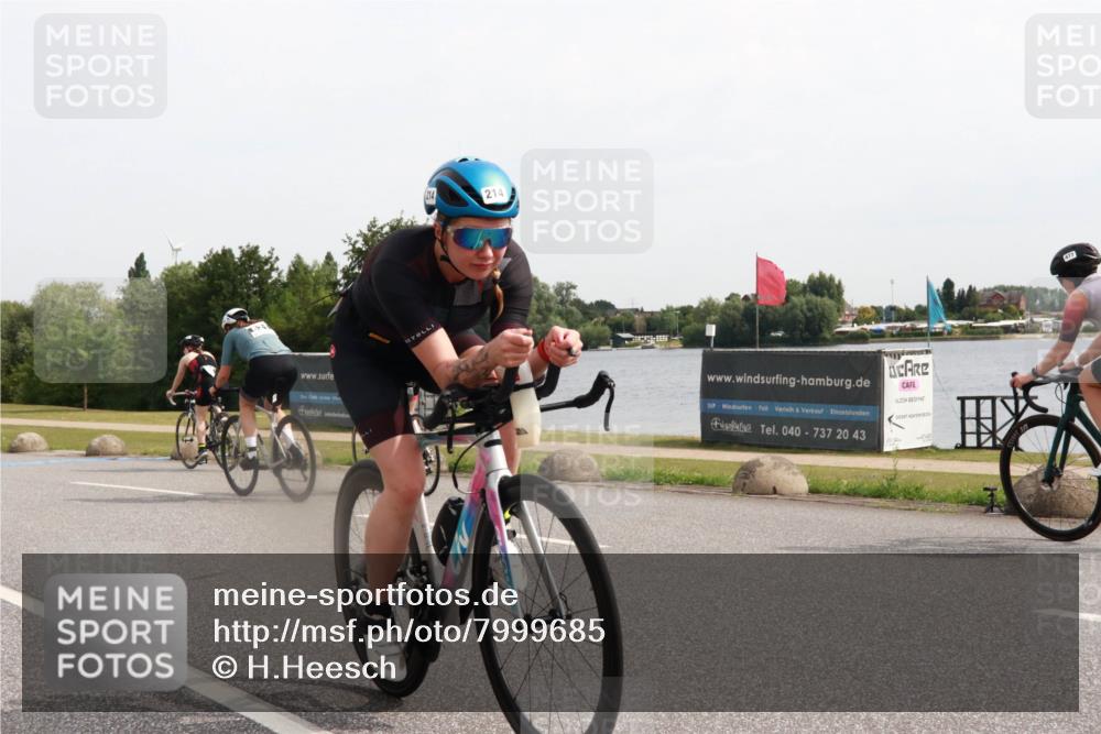 15.06.2025 - 27. Vierlanden-Triathlon H.Heesch http://msf.ph/oto/7999685 15.06.2025 10:25:50 Radfahren 159, 214, 487, 621, 626, 634 meine-sportfotos.de