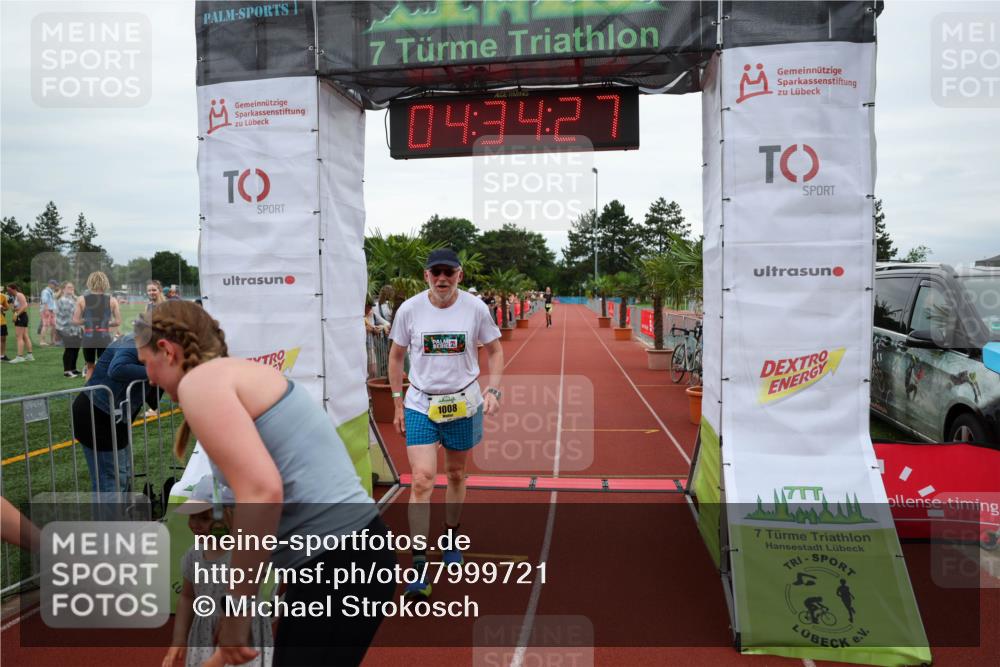 15.06.2025 - 7 Türme Triathlon Michael Strokosch http://msf.ph/oto/7999721 15.06.2025 14:34:27 Ziel 1008 meine-sportfotos.de