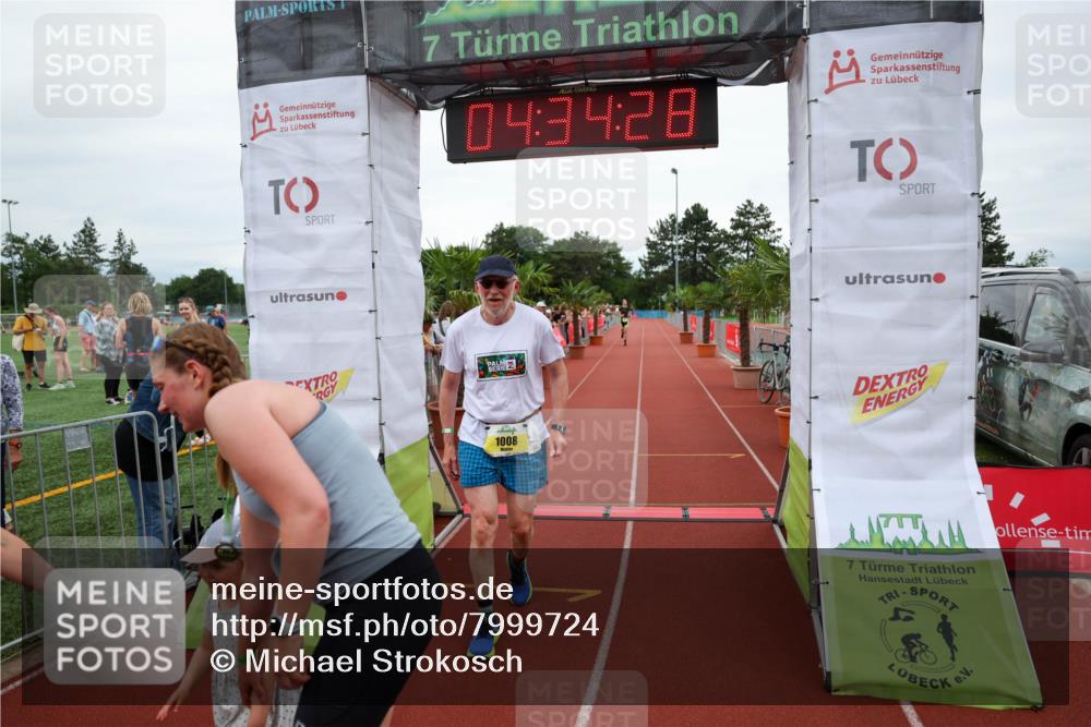 15.06.2025 - 7 Türme Triathlon Michael Strokosch http://msf.ph/oto/7999724 15.06.2025 14:34:27 Ziel 1008 meine-sportfotos.de