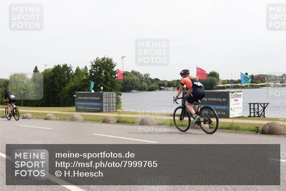 15.06.2025 - 27. Vierlanden-Triathlon H.Heesch http://msf.ph/oto/7999765 15.06.2025 10:26:58 Radfahren 328, 479, 537, 562, 575 meine-sportfotos.de
