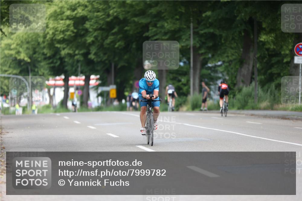 15.06.2025 - 7 Türme Triathlon Yannick Fuchs http://msf.ph/oto/7999782 15.06.2025 12:23:15 Radfahren 470, 570, 637 meine-sportfotos.de
