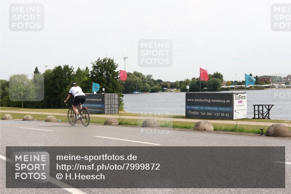 15.06.2025 - 27. Vierlanden-Triathlon H.Heesch http://msf.ph/oto/7999872 15.06.2025 10:27:27 Radfahren 165, 176, 492, 549, 594 meine-sportfotos.de