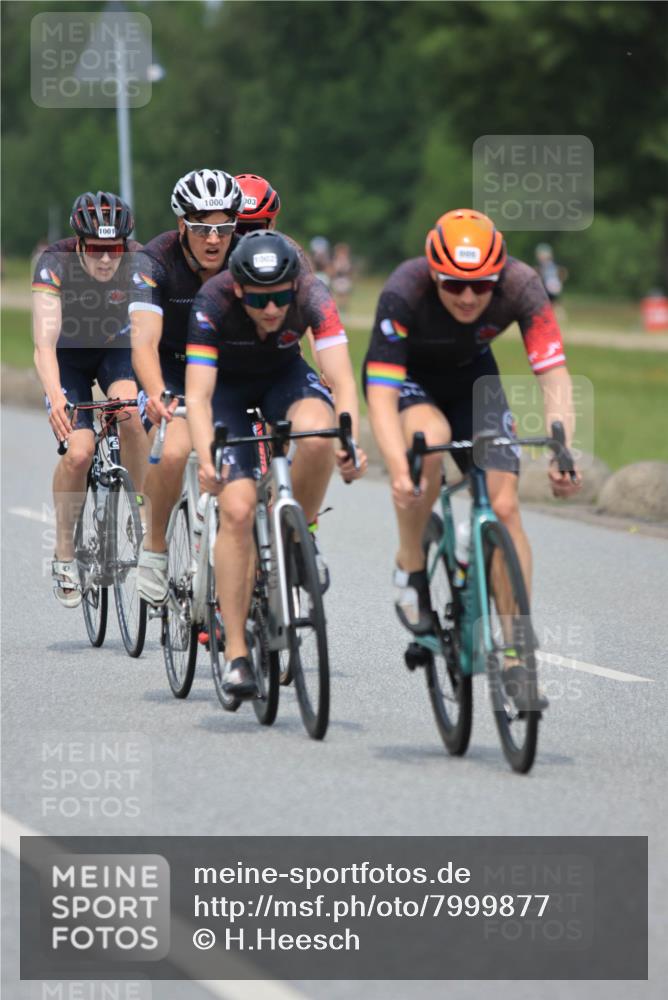 21.06.2025 - 27. Vierlanden-Triathlon H.Heesch http://msf.ph/oto/7999877 15.06.2025 12:31:40 Radfahren 785, 861, 1000, 1001, 1002, 1003 meine-sportfotos.de