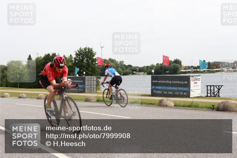 15.06.2025 - 27. Vierlanden-Triathlon H.Heesch http://msf.ph/oto/7999908 15.06.2025 10:27:29 Radfahren 165, 176, 492, 549 meine-sportfotos.de