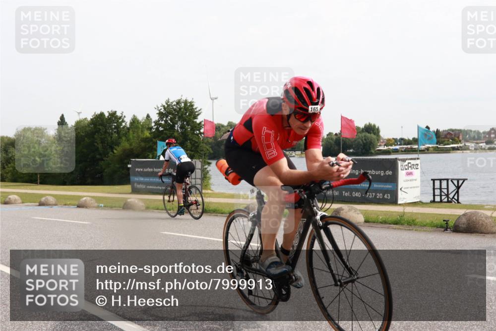 15.06.2025 - 27. Vierlanden-Triathlon H.Heesch http://msf.ph/oto/7999913 15.06.2025 10:27:30 Radfahren 165, 176, 492, 522, 549 meine-sportfotos.de