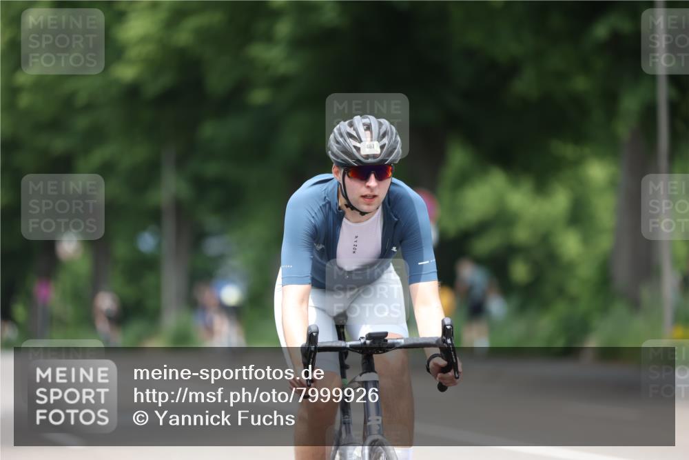 15.06.2025 - 7 Türme Triathlon Yannick Fuchs http://msf.ph/oto/7999926 15.06.2025 13:14:18 Radfahren 420, 487, 581, 660, 735, 921, 929, 1110 meine-sportfotos.de