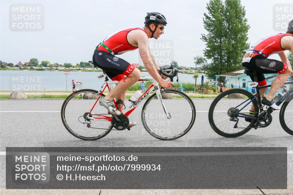 21.06.2025 - 27. Vierlanden-Triathlon H.Heesch http://msf.ph/oto/7999934 15.06.2025 12:32:34 Radfahren 766, 1004, 1006, 1007, 1008 meine-sportfotos.de