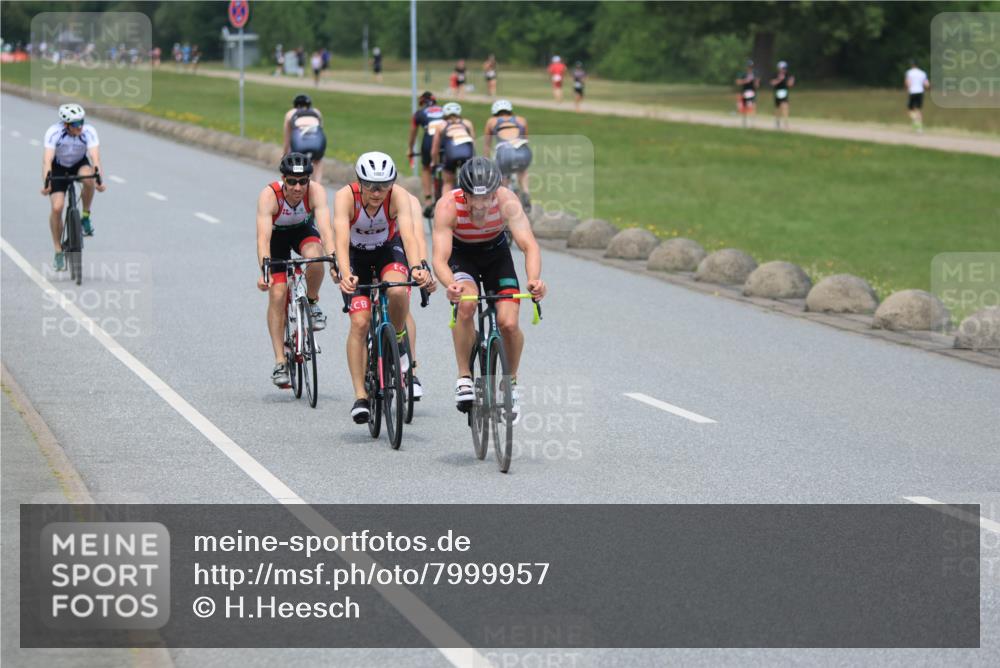 21.06.2025 - 27. Vierlanden-Triathlon H.Heesch http://msf.ph/oto/7999957 15.06.2025 12:32:31 Radfahren 766, 1004, 1006, 1007, 1008 meine-sportfotos.de